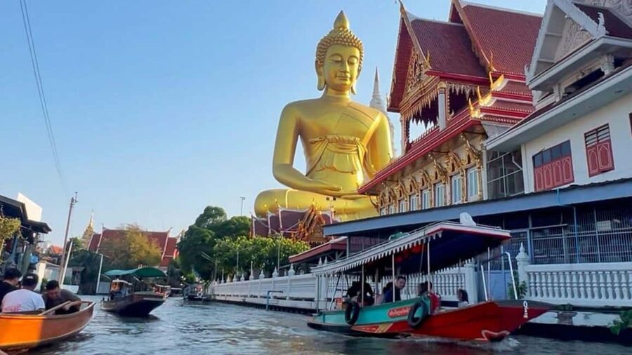 1 Hr Private Bangkok Canal Boat Tour: Traditional Flat Boat - Khlong Dan and the two giant Buddhas