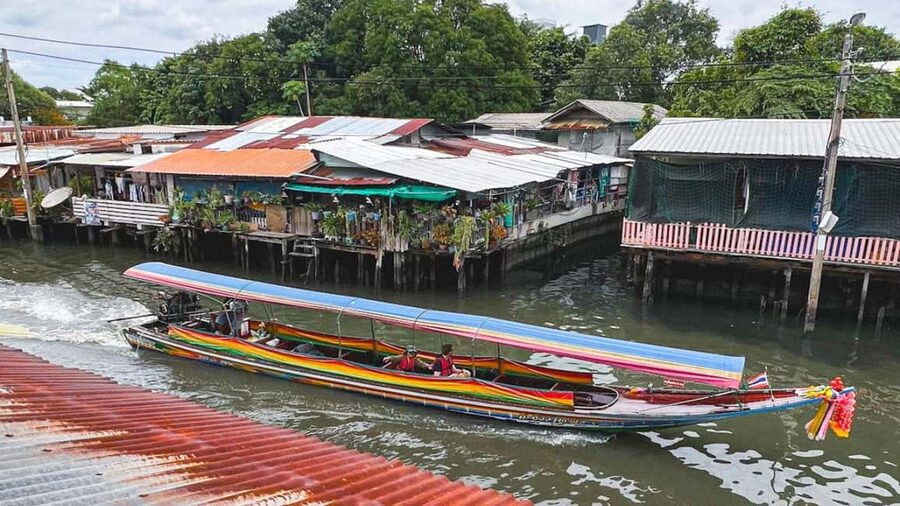 1 Hr Private Bangkok Canal Boat Tour: Traditional Flat Boat - Bang Luang Canal and the Artist House