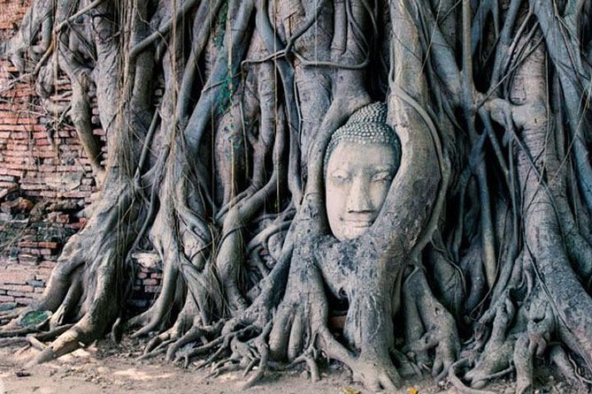 2 Day Private Car with Driver from Laem Chabang to Bangkok & Ayutthaya - Day one: Wat Phra Kaew and Bangkok’s royal center