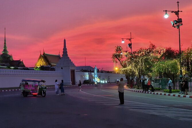 2 Hour Electric Tuk Tuk Cultural Tour of Bangkok - Democracy Monument and the meaning behind the route