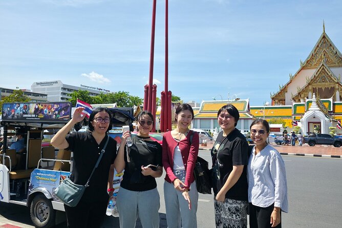 2 Hour Electric Tuk Tuk Cultural Tour of Bangkok - Starting at Hua Lamphong and entering Chinatown