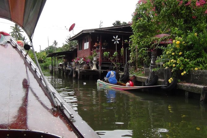 2-hour SUNSET Canal Tour + FOODS Tasting with Tour Guide - The Chao Phraya and sunset views of Wat Arun