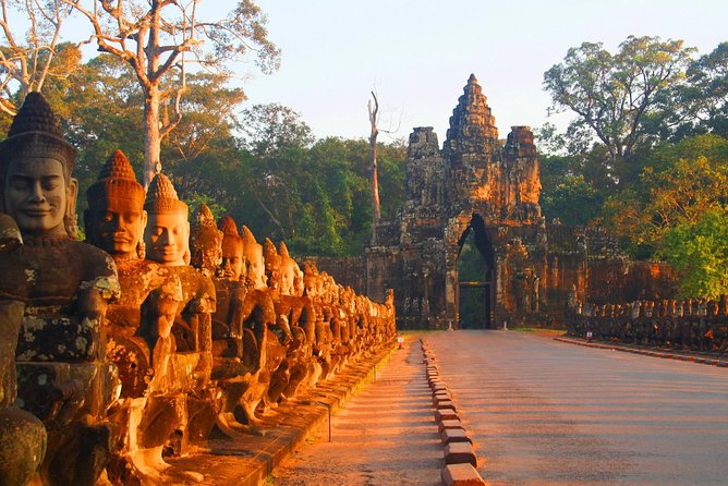 4 Days Expedition From Bangkok to Angkor Wat - Tonlé Sap and Chong Kneas on arrival day