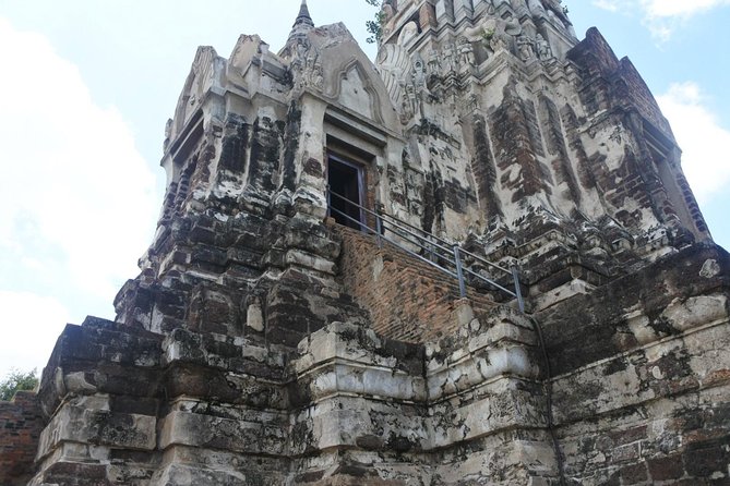 A Day in Ayutthaya: Private 5 UNESCO Temples Tour From Bangkok - Wat Mahathat and the heart of Ayutthaya’s faith