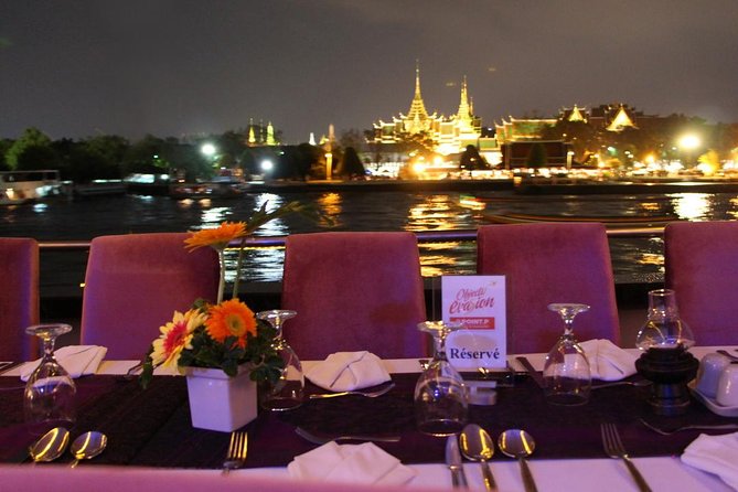 Amazing Chaophraya Dinner Cruise Experience - The buffet: useful, broad, and not the main reason to go