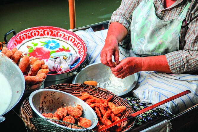 Amphawa Boat Ride & Railway Market: Multi-Lang Private Tour - Wat Bang Kung Inside the Banyan Tree