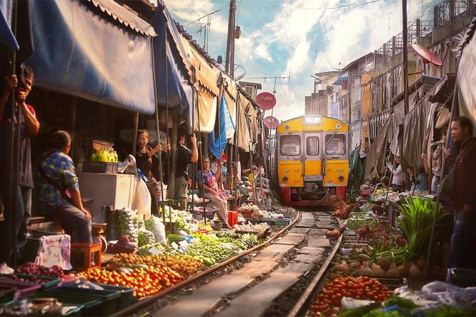 Amphawa Floating & Maeklong Railway Train Market (Small Group) - Three hours at Amphawa Floating Market