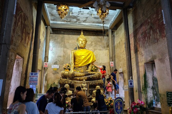 Amphawa Floating & Maeklong Railway Train Market (Small Group) - Who should book this day trip?