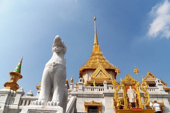 Ancient City & Temples of Ayutthaya ( UNESCO ) by River Cruise with Buffet Lunch - Lunch on the Chao Phraya River