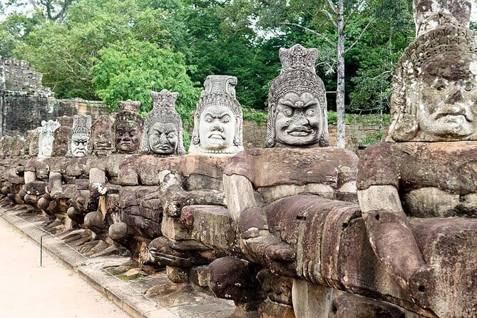 Angkor Wat 2-Day Tour from Bangkok - Returning through Poipet to Thailand
