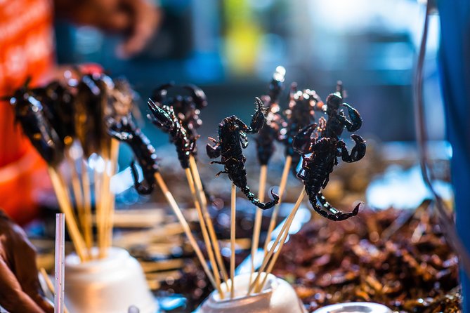 Authentic Street Food Tour in China Town Bangkok - The guide can make or break the evening