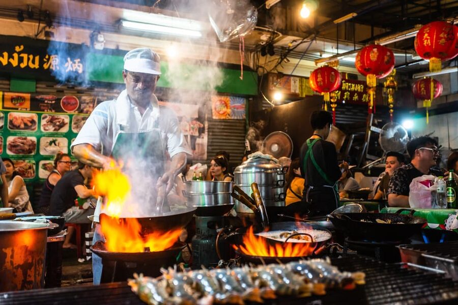 Authentic Street Food Tour in Chinatown I Bangkok - Guan Yin Shrine and the Chinese side of Chinatown