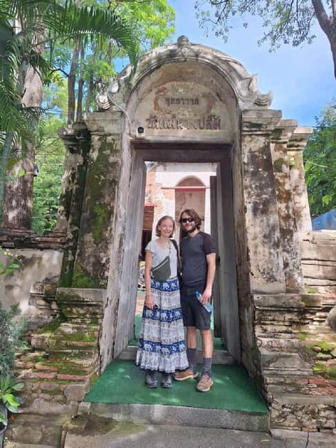 Ayutthaya: Colorful Slow Life Bicycle Tour with local guide. - What the $23 price really includes