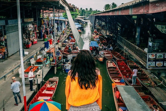 Ayutthaya, Damnoen Floating & Maeklong Railway Market Day Tour - Damnoen Saduak: a pleasant canal ride with a commercial edge
