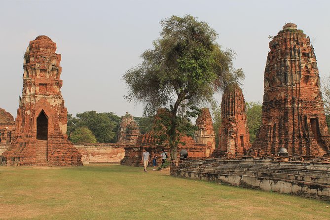 Ayutthaya Day Tour By Coach and Cruise - The river cruise and buffet lunch