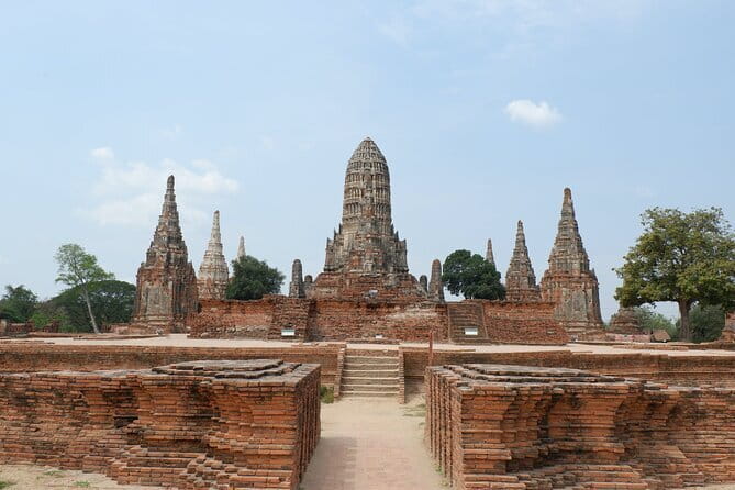 Ayutthaya Eco Friendly Bike Tour Famous Landmarks & Cultural Gems - Wat Phra Si Sanphet and the old royal center
