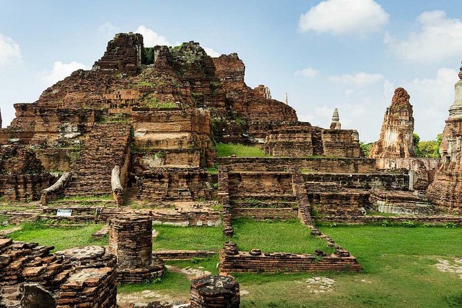 Ayutthaya Guided UNESCO Heritage Tour Including Lunch & Transfers - Bang Pa-In Palace: a polished royal opening