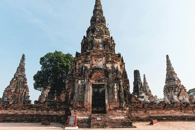 Ayutthaya Heritage Private Charter Exclusive Temple Tour - Wat Phanan Choeng and the 19-meter Buddha