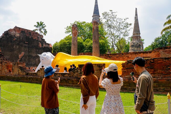 Ayutthaya Summer Palace and Temples Day Tour from Bangkok - Guides who add value to the ruins