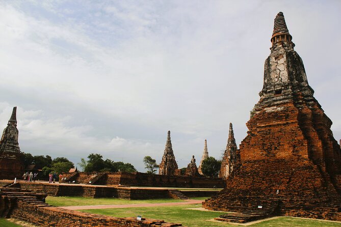 Ayutthaya Sunset Join Tour, Boat Ride, Famous Spot & Local Market - Wat Chaiwatthanaram by the river
