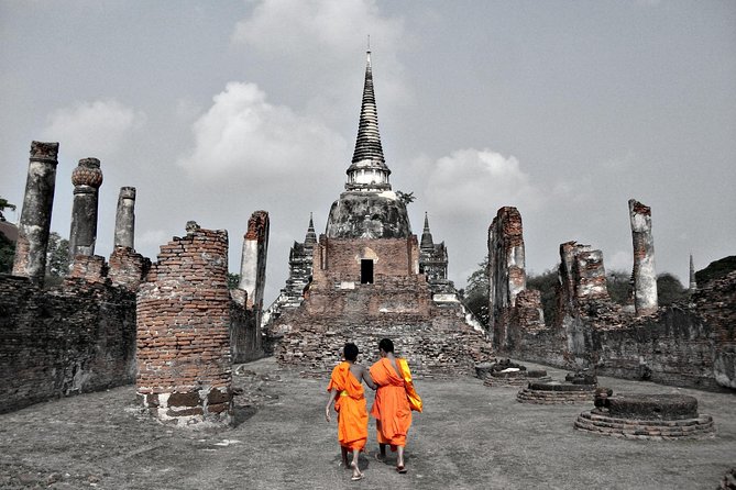 Ayutthaya Sunset Tour: Iconic Temples & Scenic River Boat Ride - Wat Chaiwatthanaram at the river