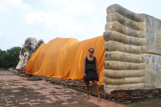 Ayutthaya Sunset Tour: UNESCO Temples & Peaceful River Cruise - Wat Mahathat and Ayutthaya’s famous Buddha head