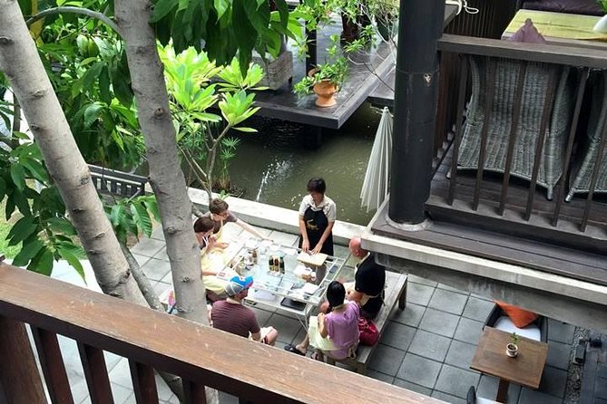 Baipai Thai Cooking School Class in Bangkok - Preparing four Thai dishes by hand