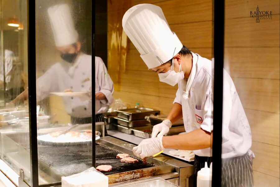 Baiyoke 82nd Floor Crystal Grill Buffet & Observation Deck - The 84th-floor Revolving View Point