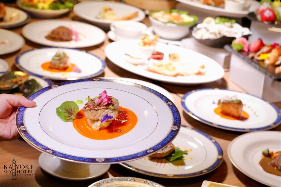 Baiyoke 82nd Floor Crystal Grill Buffet & Observation Deck - Who will enjoy Baiyoke most