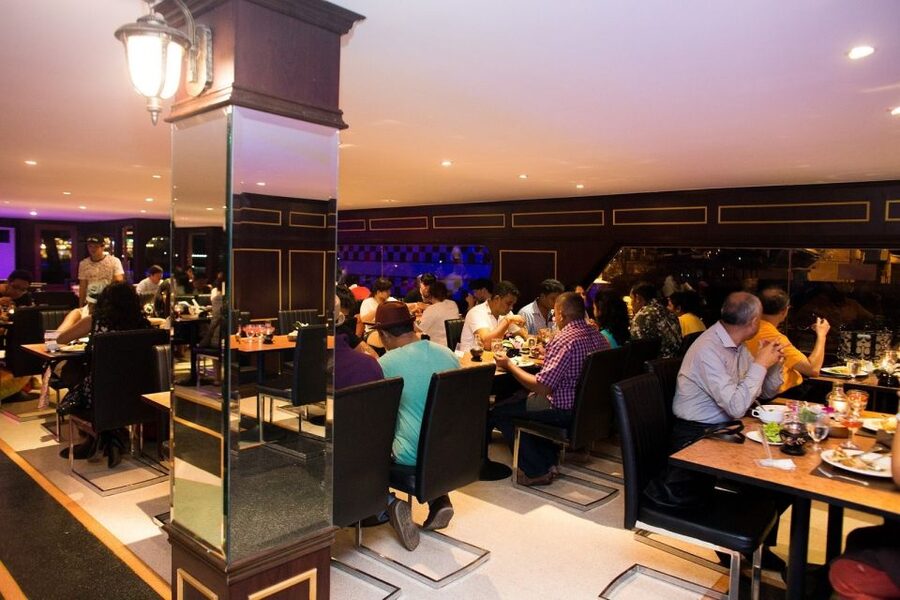 Bangkok: 2-Hour Dinner & Shows on White Orchid River Cruise - Choosing between the decks