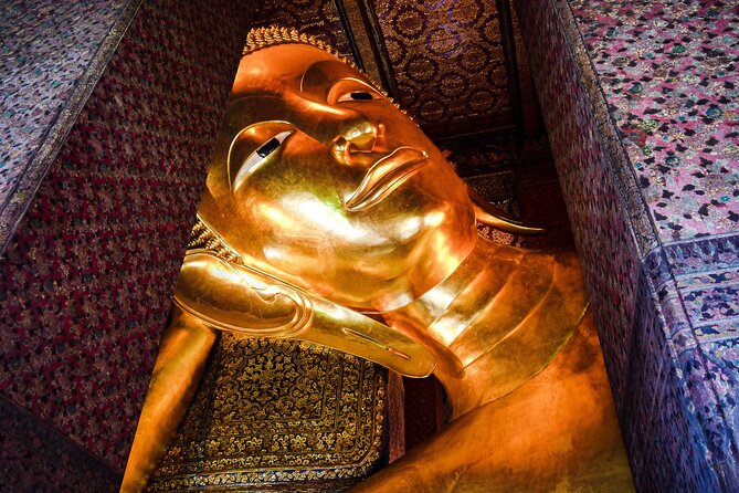Bangkok 3 Temple Walking Tour: Wat Arun, Wat Pho, Wat Traimit - Wat Traimit and Bangkok’s 5.5-ton Golden Buddha