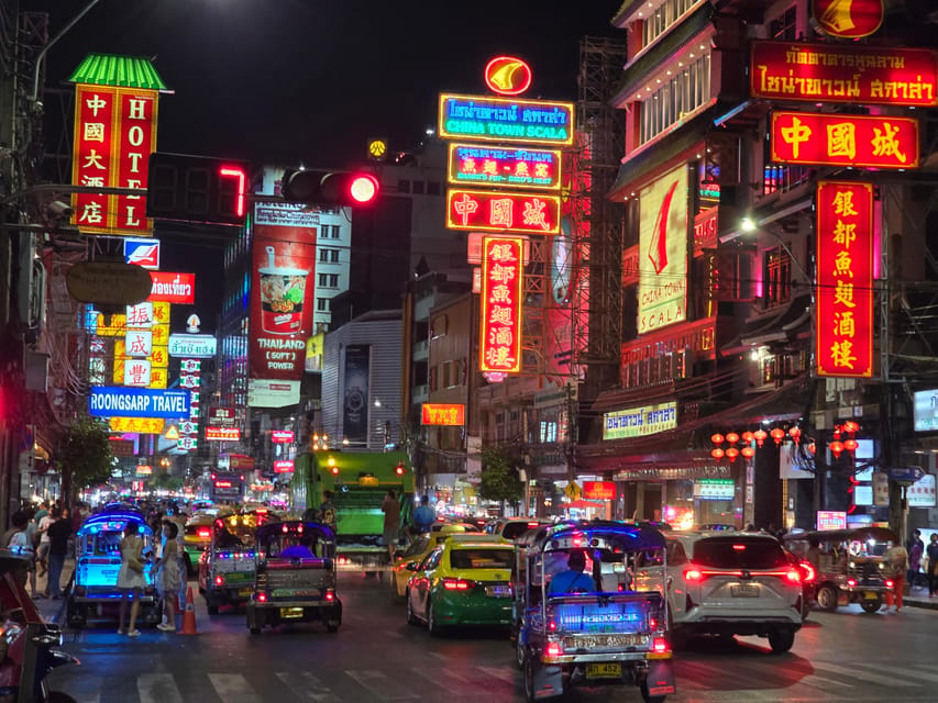 Bangkok: A 4 Hours Tuk Tuk Sightseeing Tour Iconic Landmarks - The Grand Palace after sunset