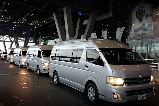 Bangkok Airport Arrival Private Transfer incl. tollway - Vehicles, seats, and the real luggage limit