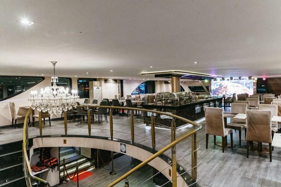 Bangkok: Alangka Luxury Buffet Dinner Cruise With Live Music - Why a Bangkok dinner cruise works so well at night