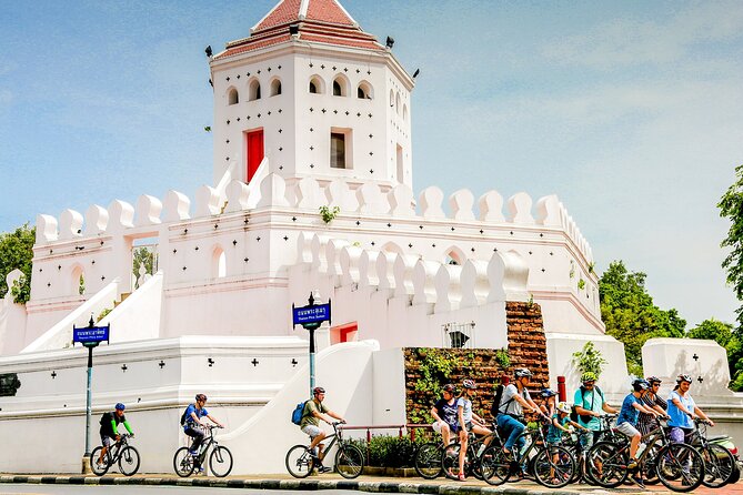 Bangkok: Backstreets and Temple Historic Bike Tour - The Giant Swing and return to Maha Chai Road