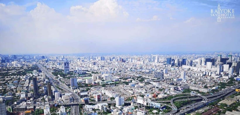 Bangkok: Baiyoke Sky Hotel Observatory Entry Ticket & Drink - Taking a drink break on the 83rd floor