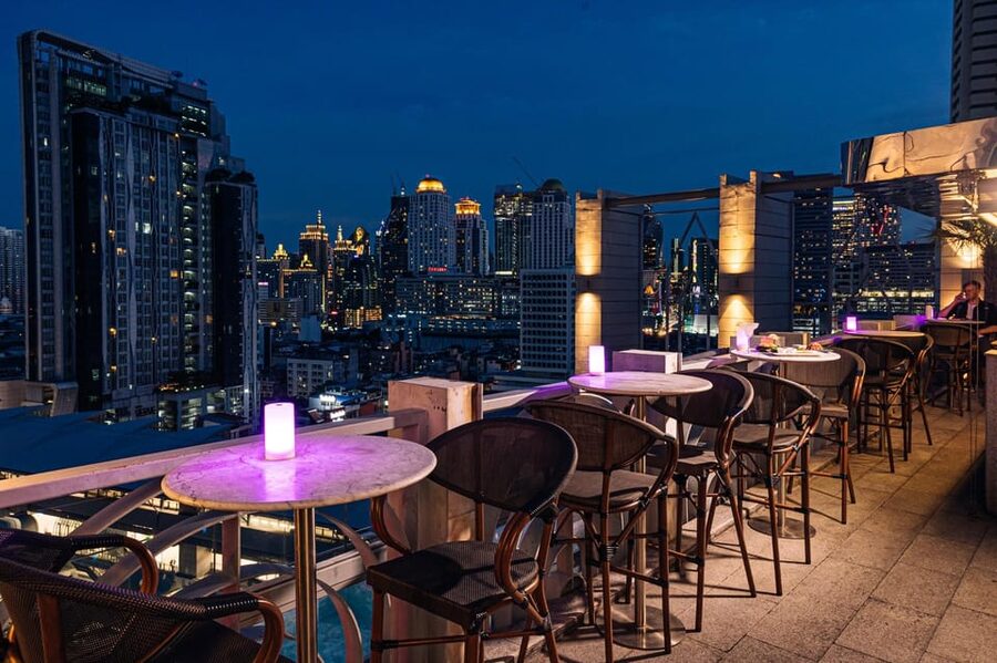 Bangkok: Barracuda Rooftop Bar Akara Hotel - Cocktails are the safest reason to add the bar