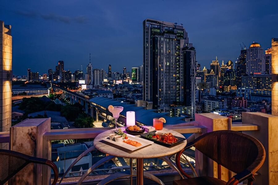 Bangkok: Barracuda Rooftop Bar Akara Hotel - How the $32 price works for different kinds of visitors