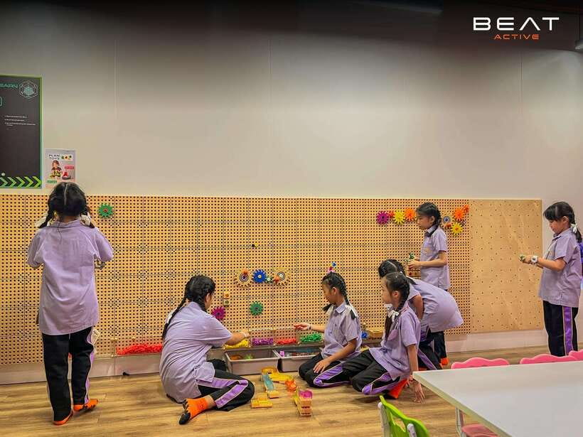 Bangkok: BEAT Active Indoor Sport Experience Ticket - Group classes, cardio, and strength work