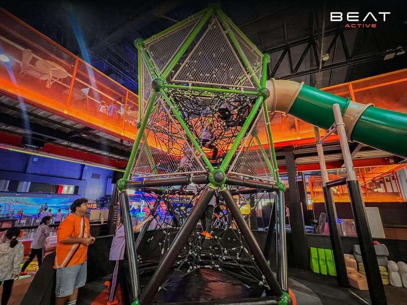 Bangkok: BEAT Active Indoor Sport Experience Ticket - Sports games and friendly competition