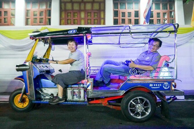 Bangkok Best Midnight Food Tour by Tuk Tuk - Finishing with Bangkok Pad Thai