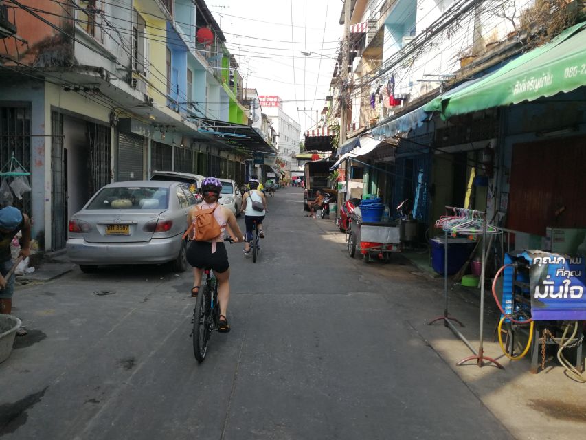 Bangkok: Bike and Canal Boat Tour with Lunch - Wat Paknam and the giant Buddha