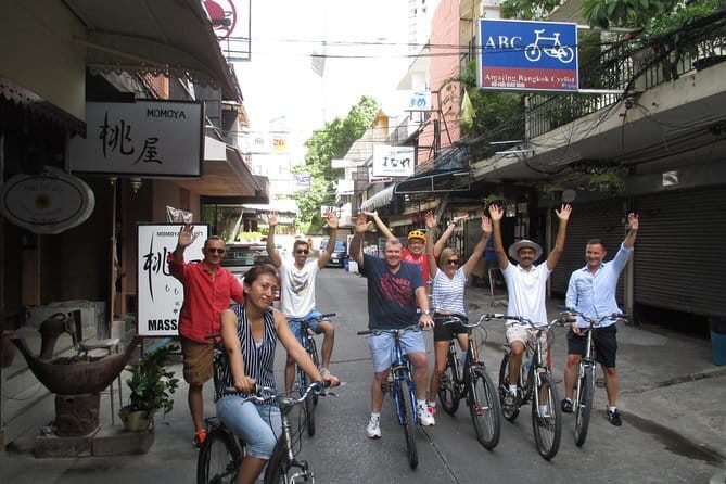 Bangkok: Bike and Longtail Boat Tour with Lunch - A one-hour longtail boat ride through the klongs