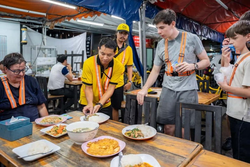 Bangkok by Night Cycling Tour with Street-food Meal - Why Bangkok is better on a bicycle after sunset