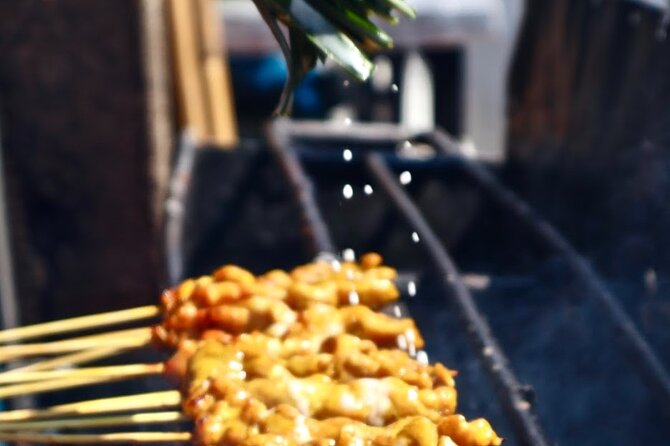 Bangkok by Night Food Tour with 10+ Tastings in Chinatown - Who should book this Bangkok food tour?