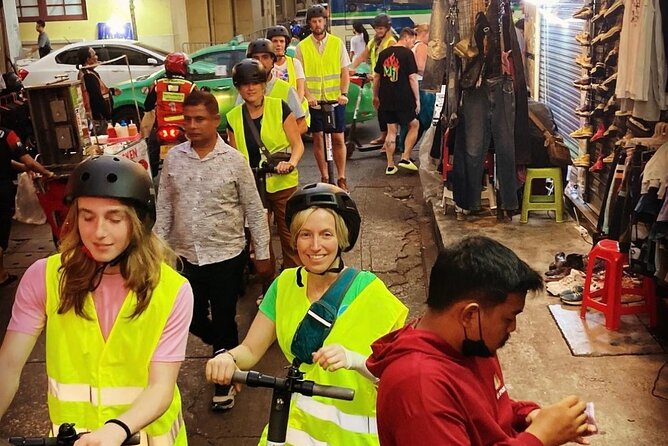 Bangkok by Night with Escooter &/or Bike - From Khlong Saen Saep to the Democracy Monument