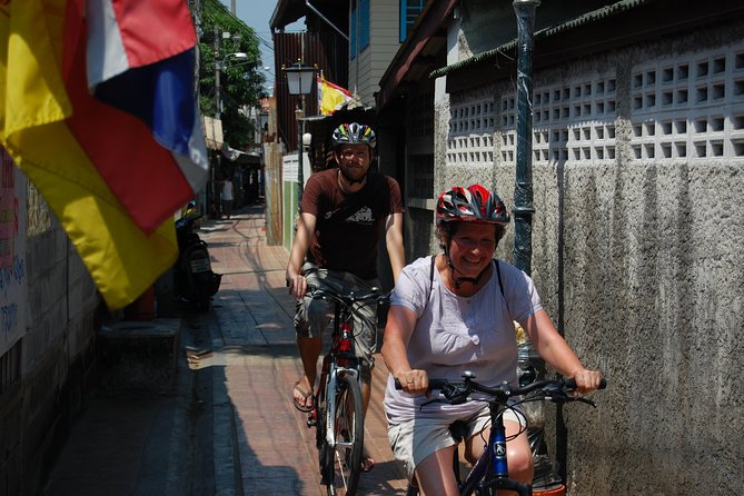 Bangkok Canal Tour by Boat and Bike - The Chao Phraya from the water