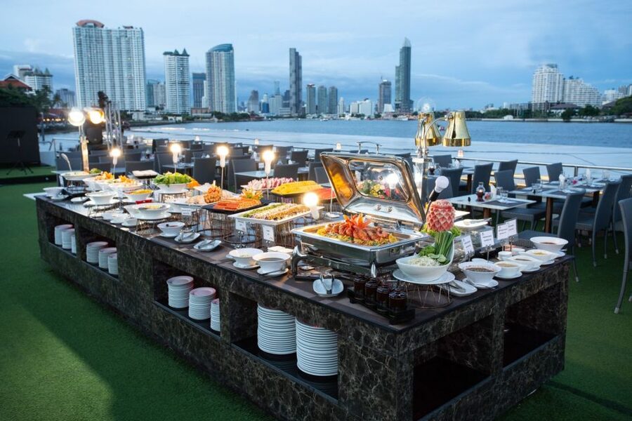 Bangkok: Chao Phraya Alangka Cruise at Icon Siam - Dinner, drinks, and the value of the $31 ticket