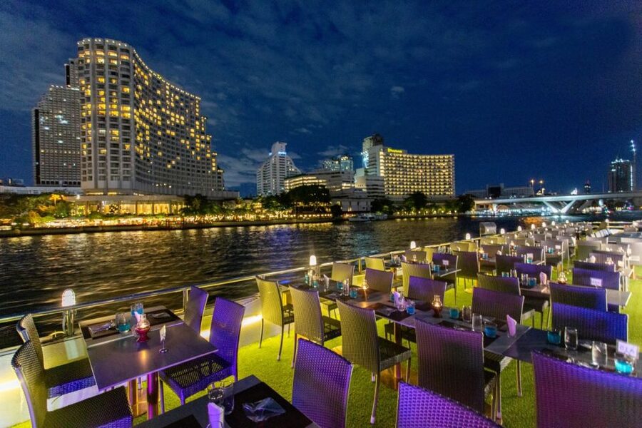 Bangkok: Chao Phraya Alangka Cruise at Icon Siam - How the evening unfolds