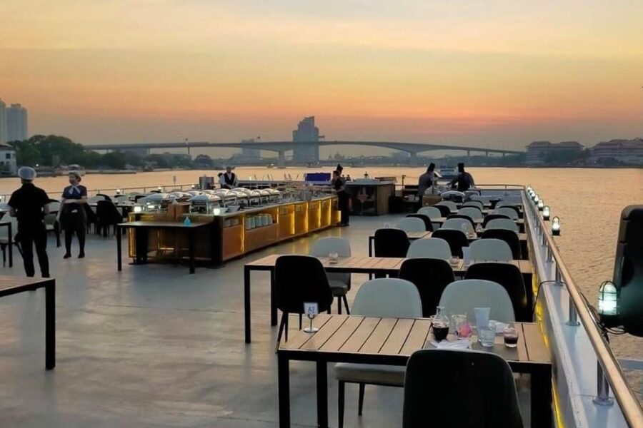 Bangkok: Chao Phraya Buffet Dinner Viva Alangka Cruise - Practical advice for a smoother evening